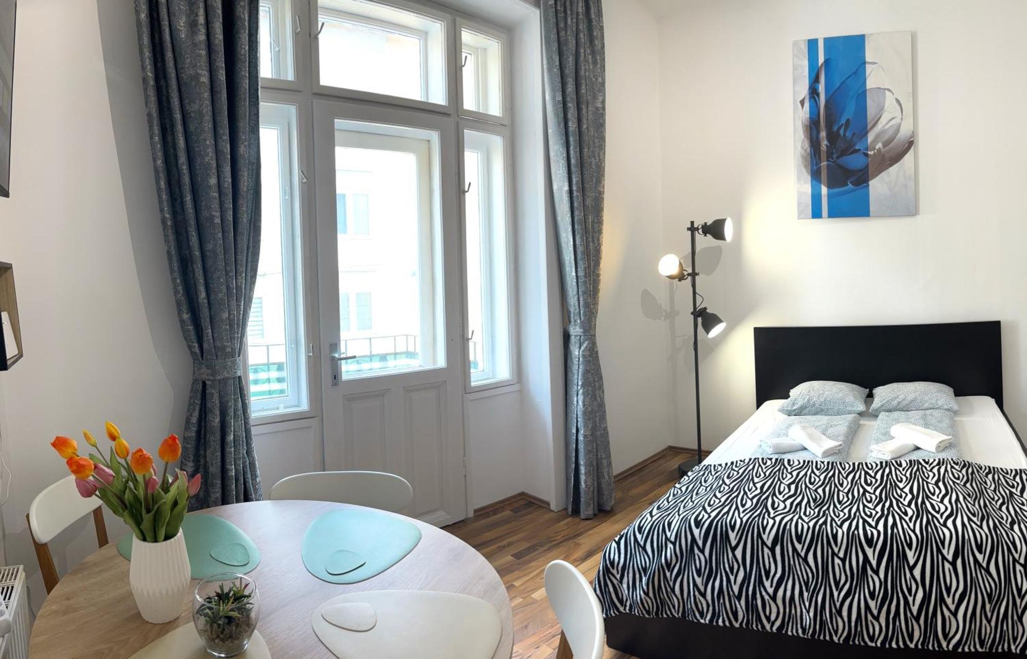 Big And Comfortable Mariahilfer Apartment Vienna Luaran gambar
